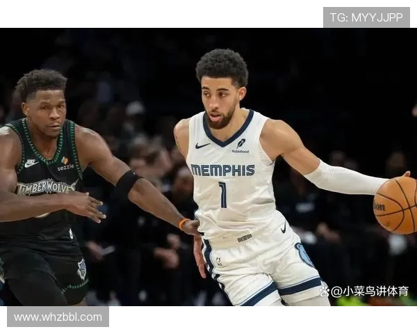 爱德华兹关键时刻表现出色24投12中砍下31分助球队锁定胜局